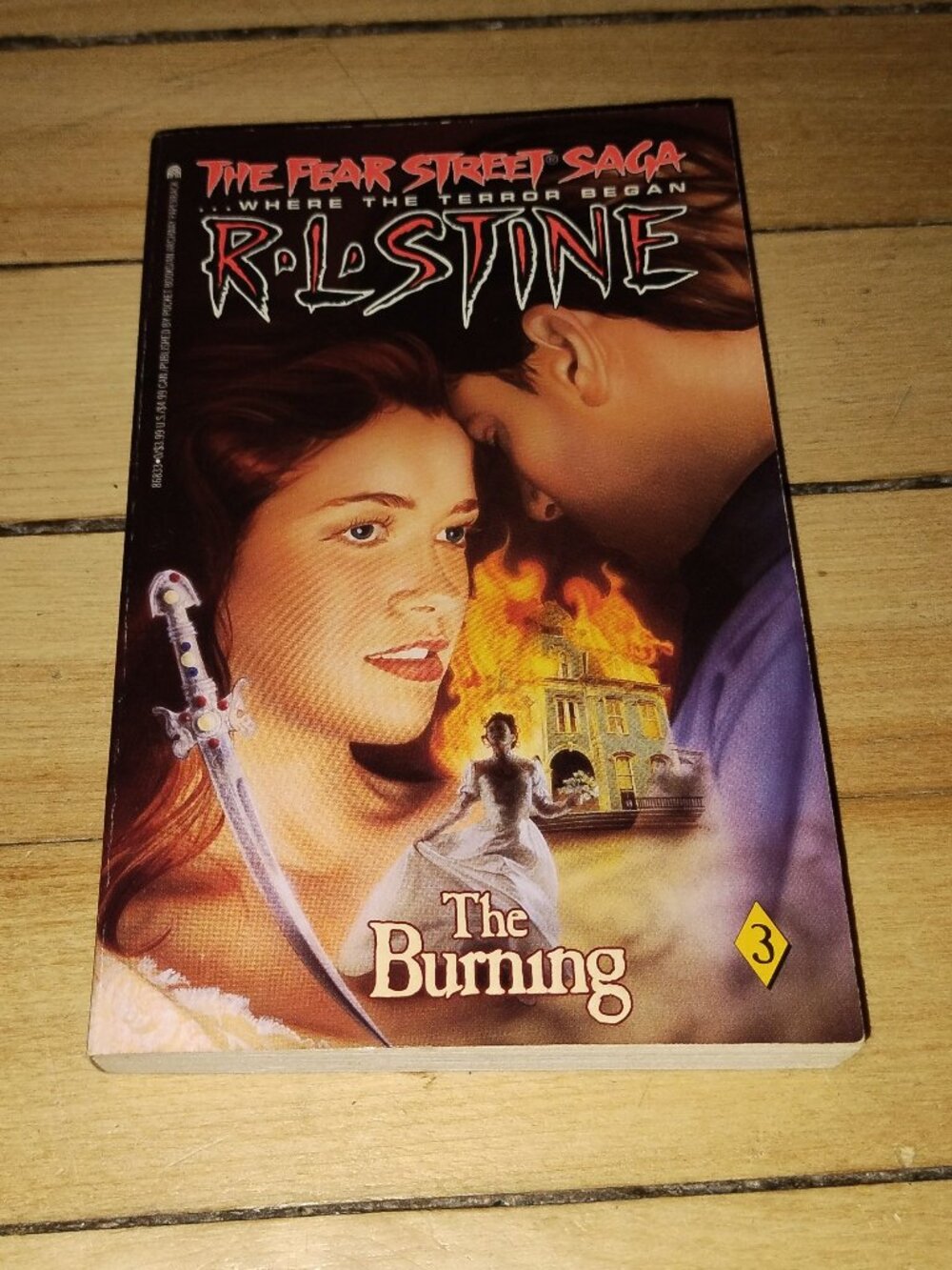 The Fear Street Saga: The Burning (R.L. Stine) Paperback